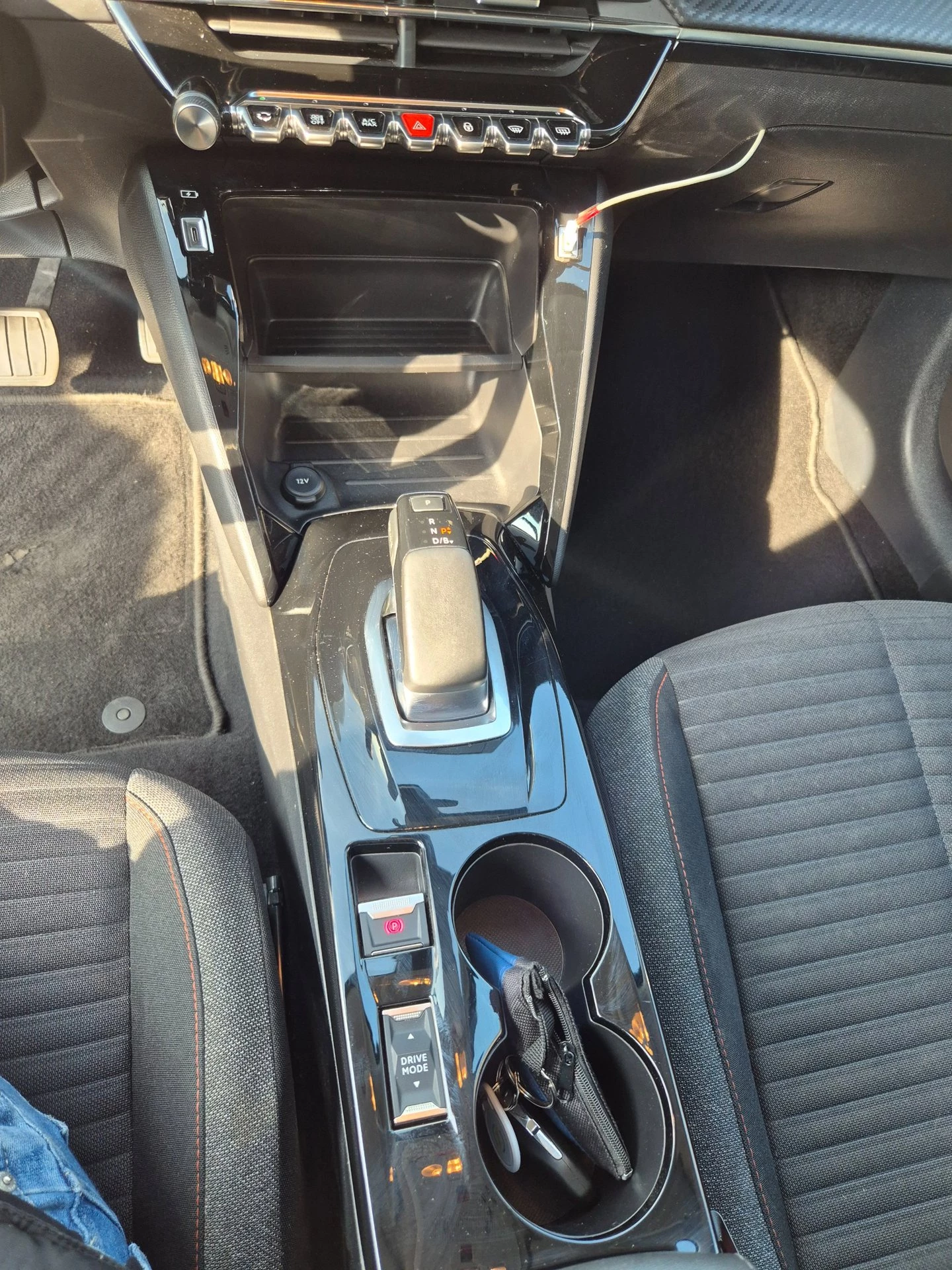 Hoofdafbeelding Peugeot e-208