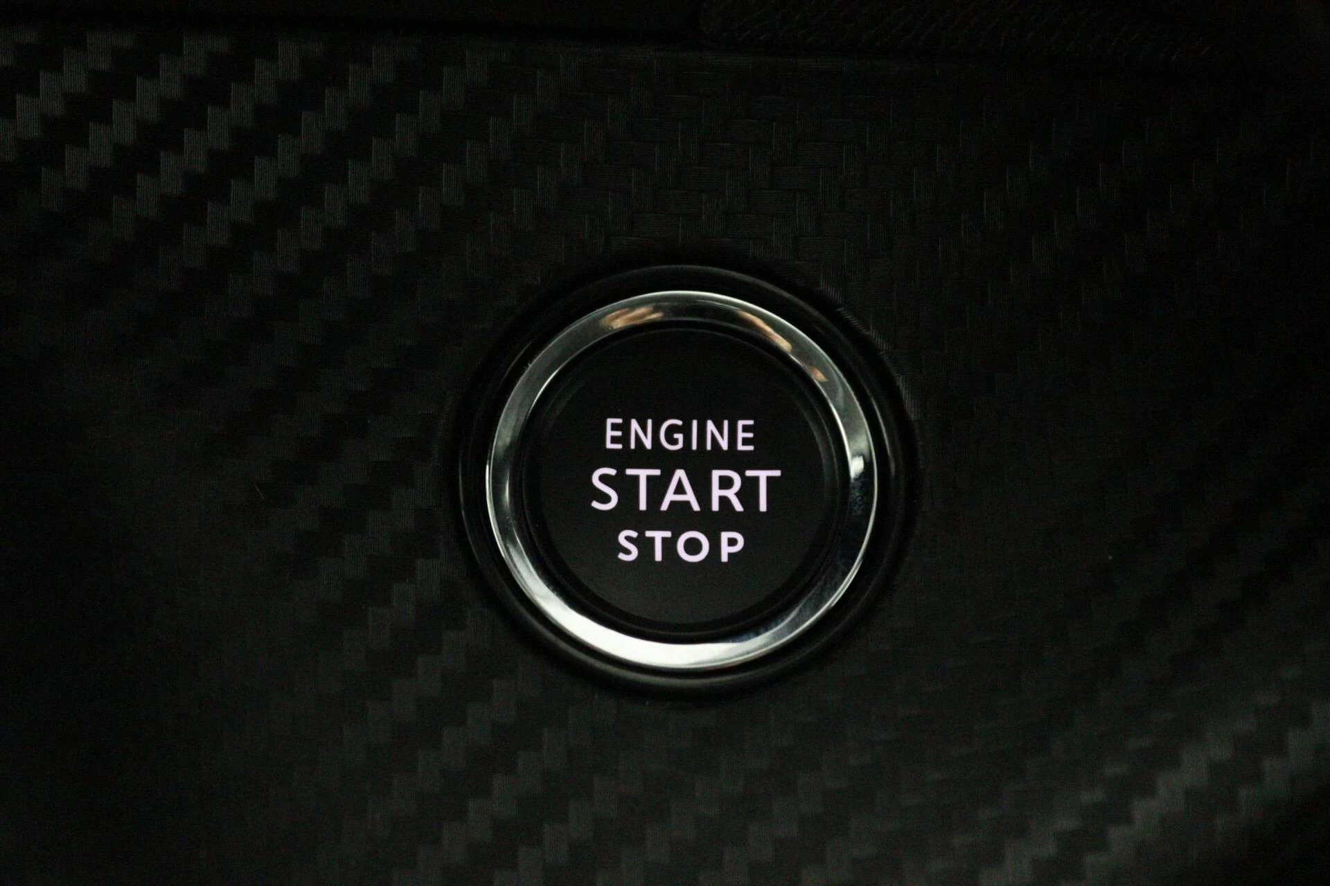Hoofdafbeelding Peugeot e-2008