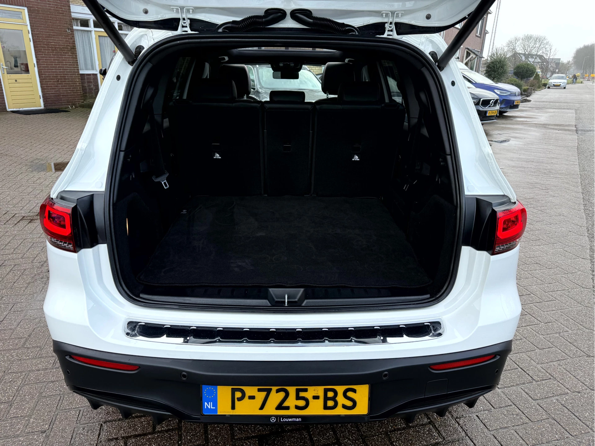 Hoofdafbeelding Mercedes-Benz EQB