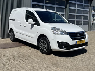 Peugeot Partner 120 1.6 BlueHDi Airco Cruise controle Trekhaak 1250kg trekgewicht 3-Peroons Parkeerhulp achter Schuifdeur Kastinrichting Euro 6 Bpm vrij voor particulier gebruik!!