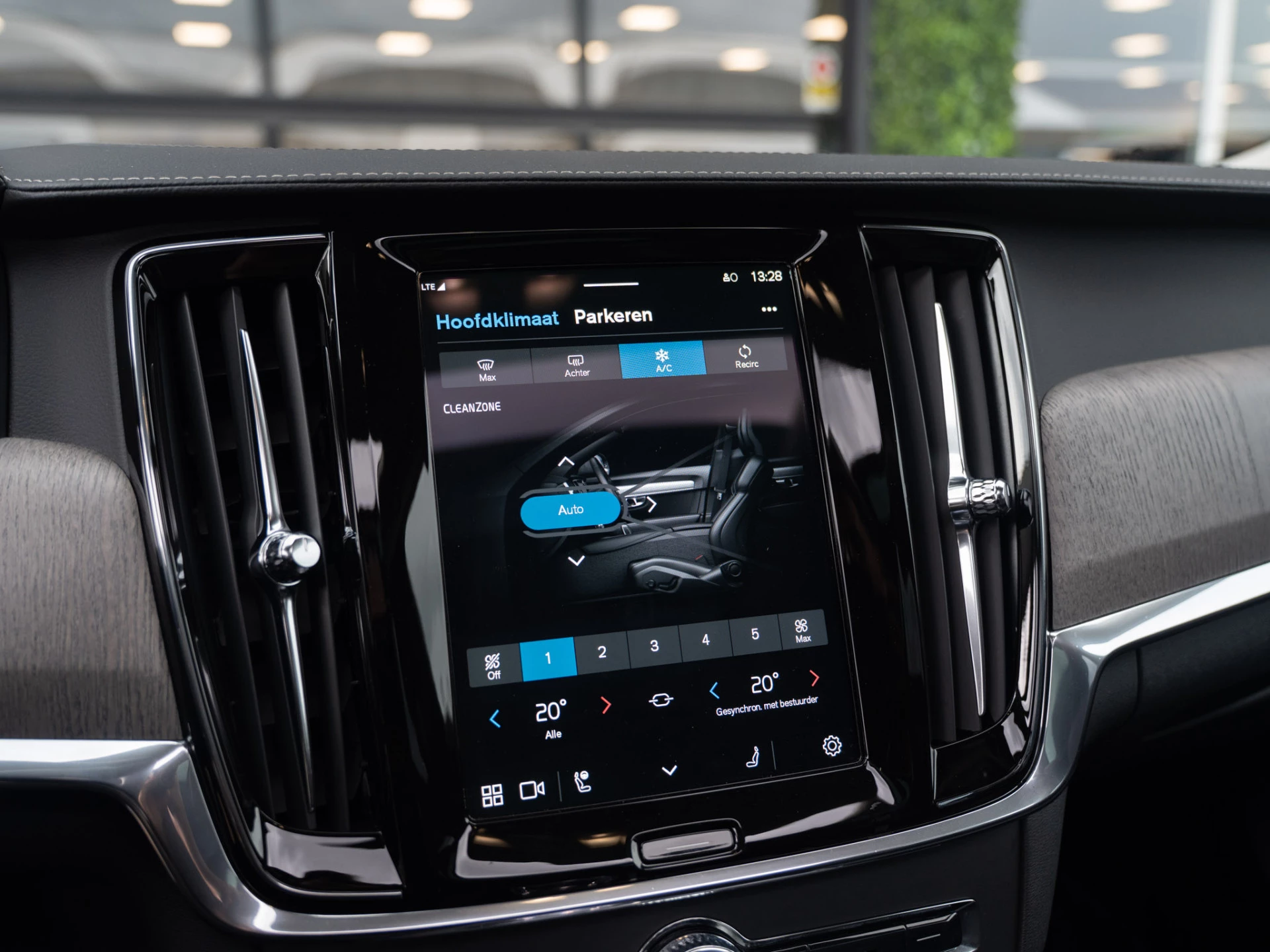Hoofdafbeelding Volvo V90