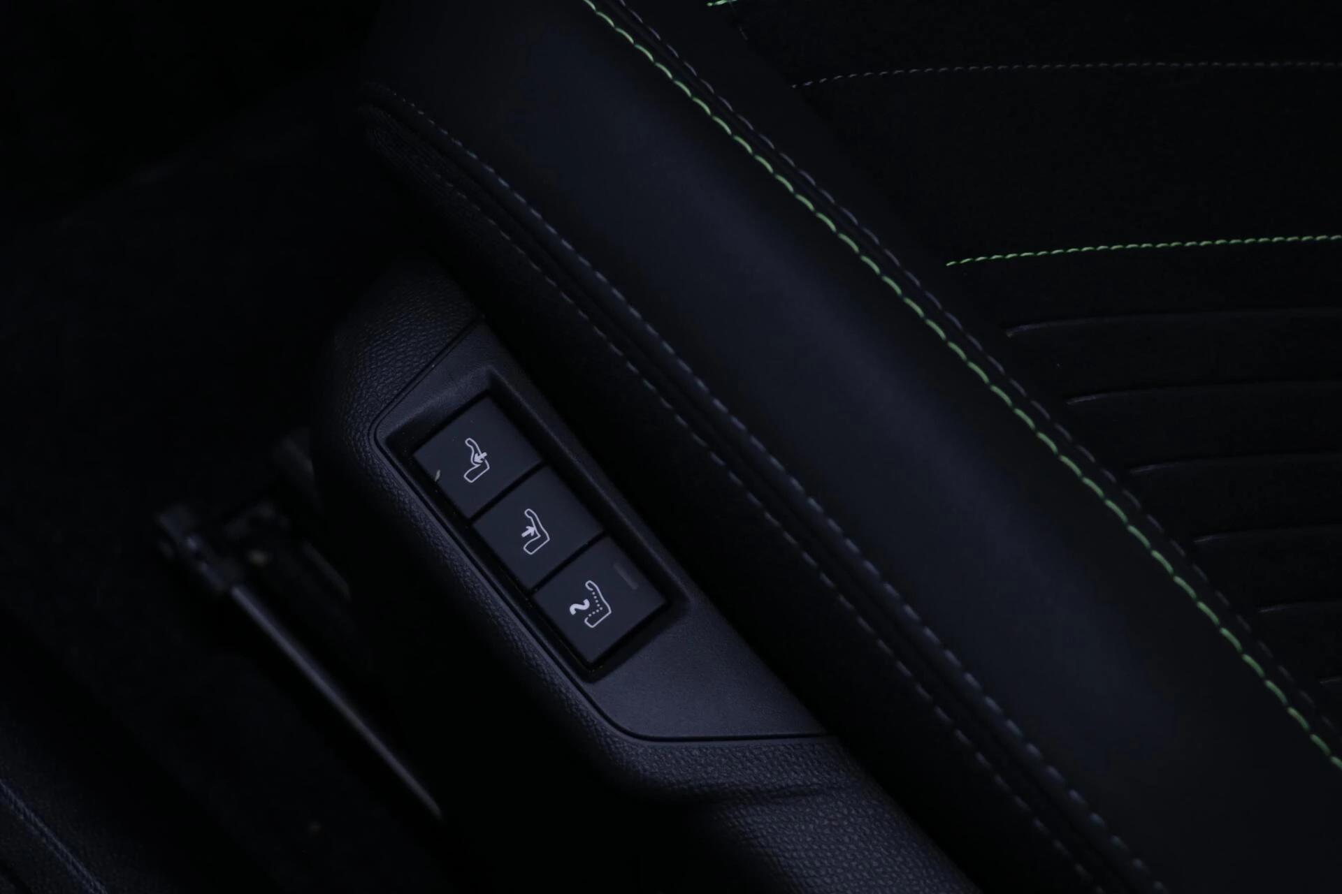 Hoofdafbeelding Peugeot e-2008