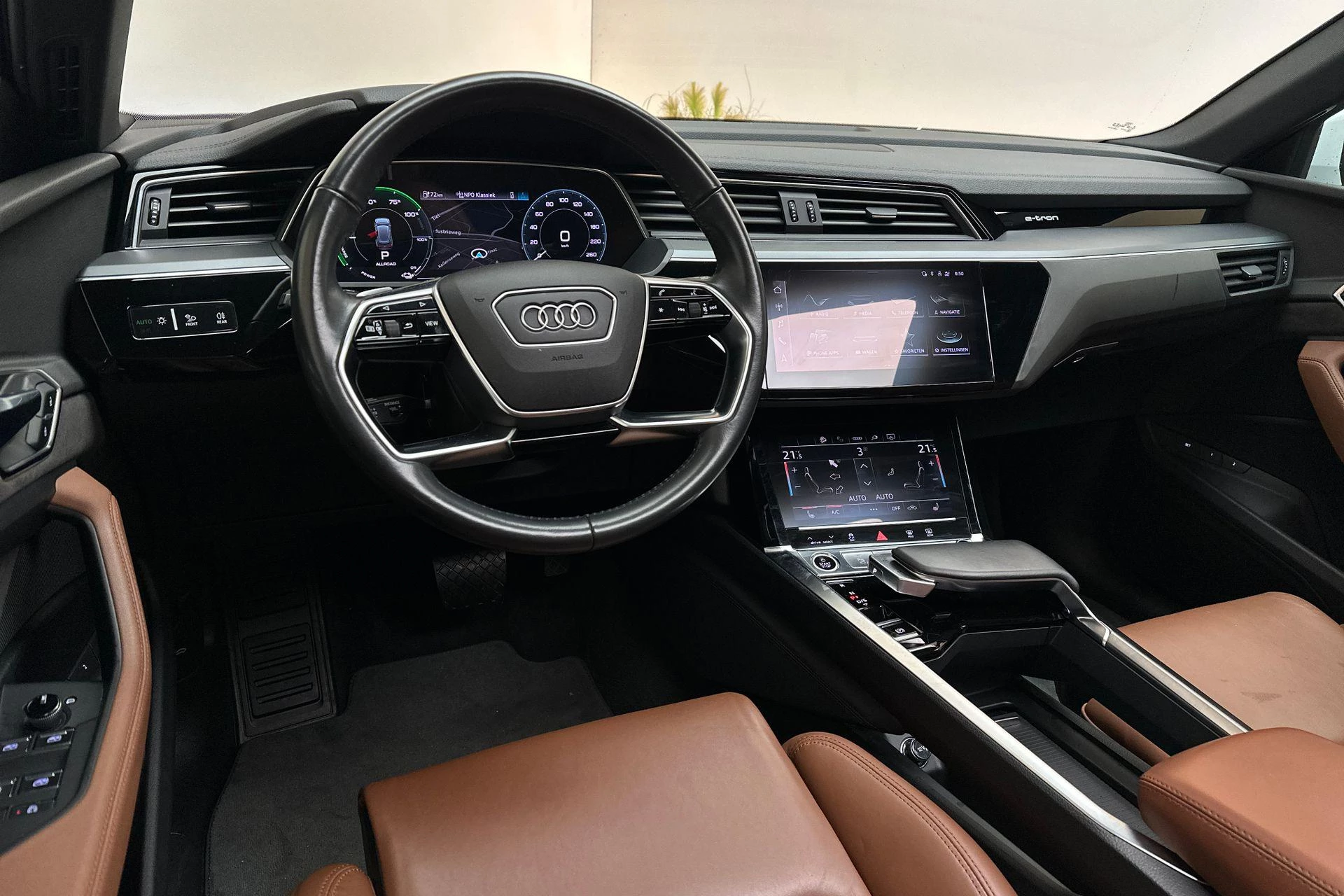 Hoofdafbeelding Audi e-tron