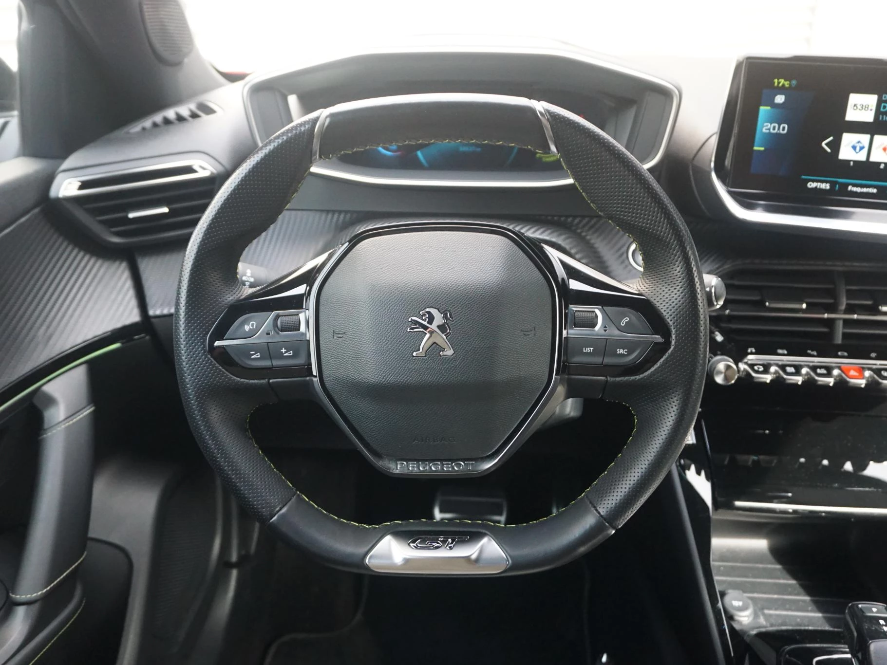 Hoofdafbeelding Peugeot e-2008