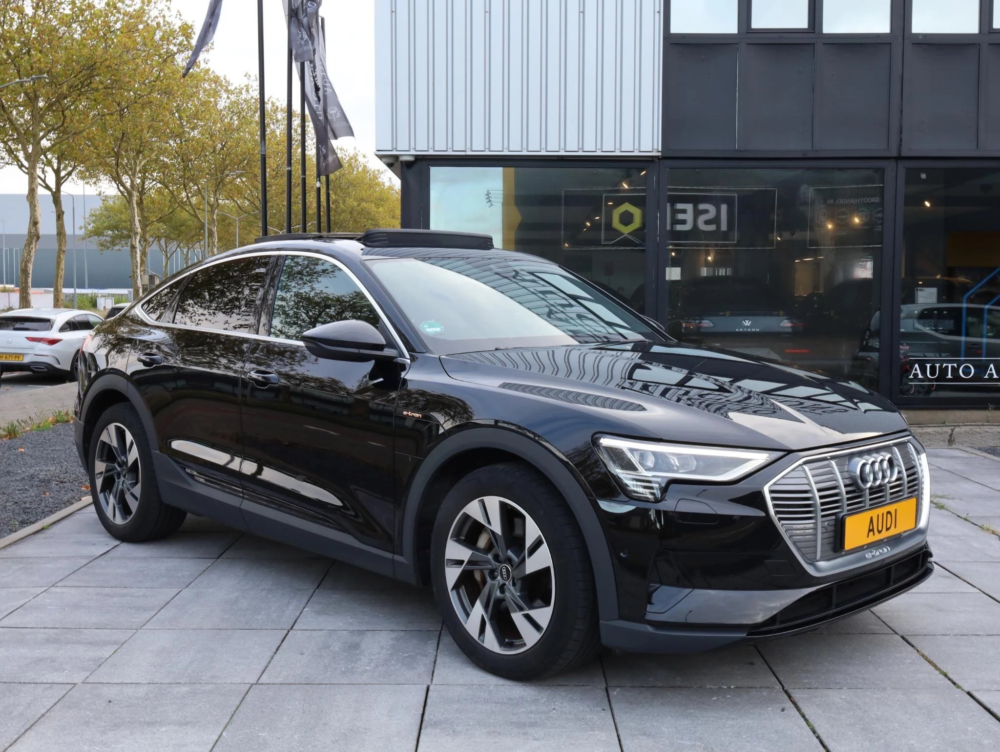 Hoofdafbeelding Audi e-tron