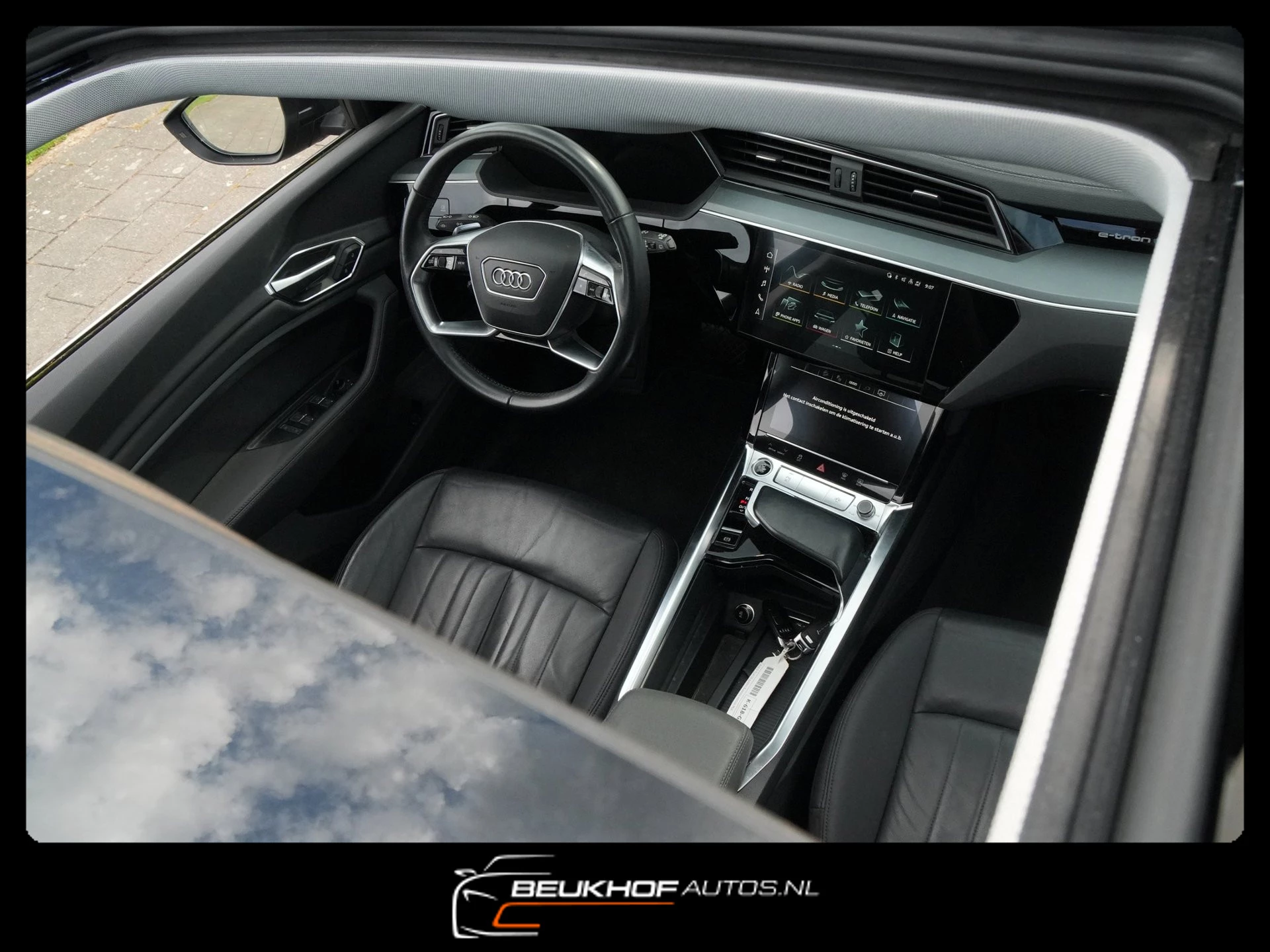 Hoofdafbeelding Audi e-tron