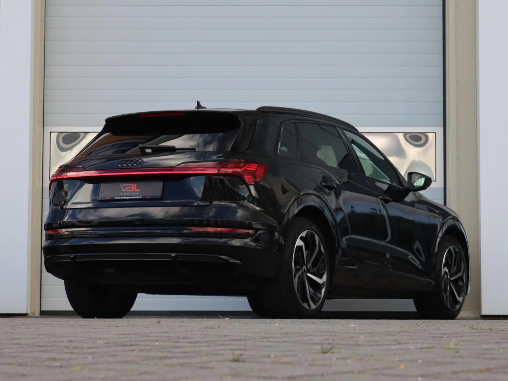 Hoofdafbeelding Audi e-tron