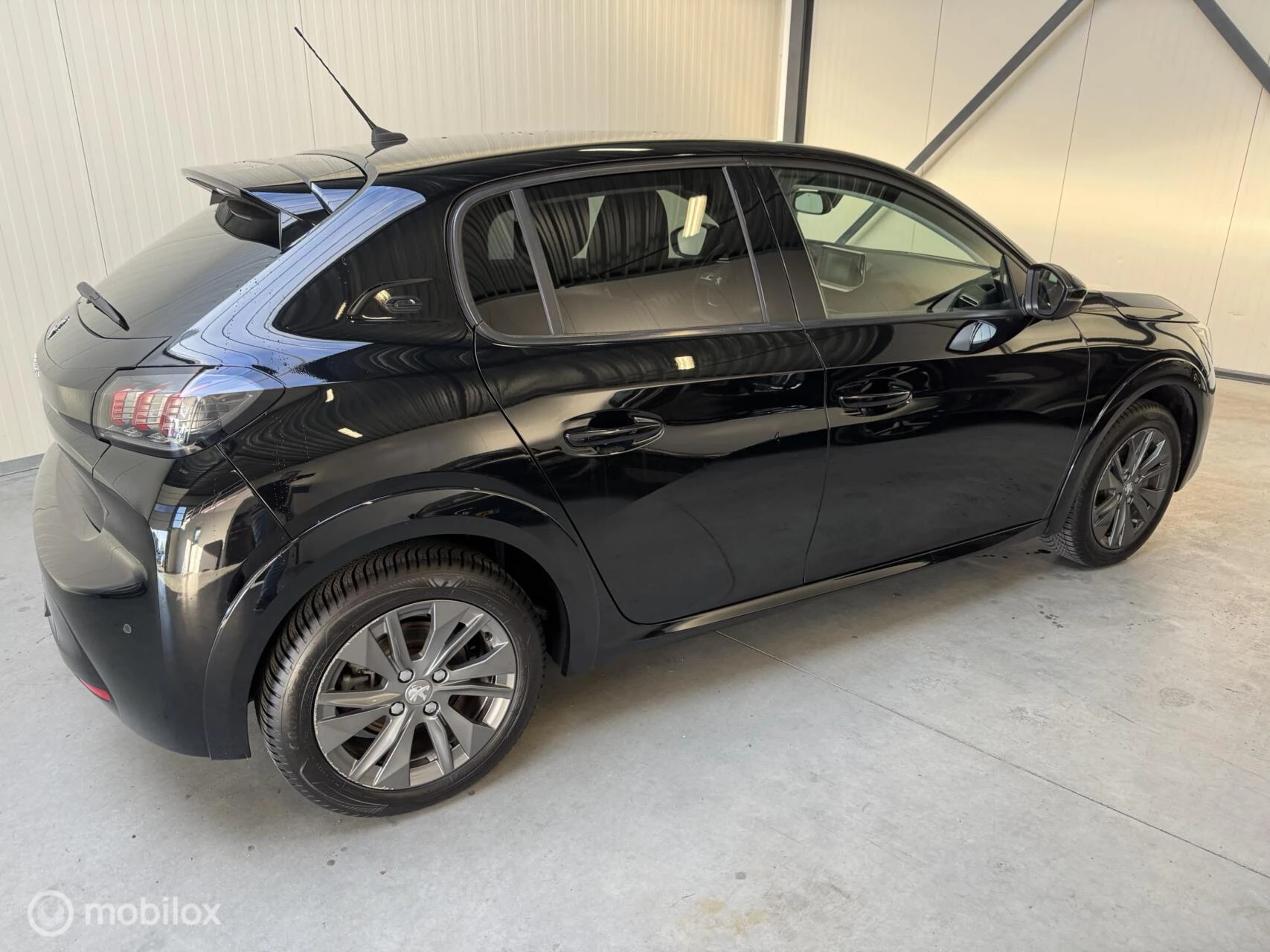 Hoofdafbeelding Peugeot e-208