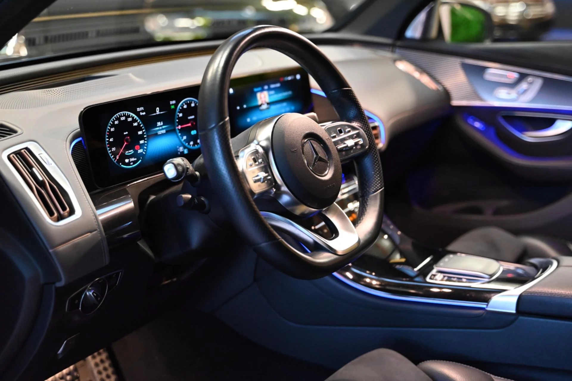 Hoofdafbeelding Mercedes-Benz EQC