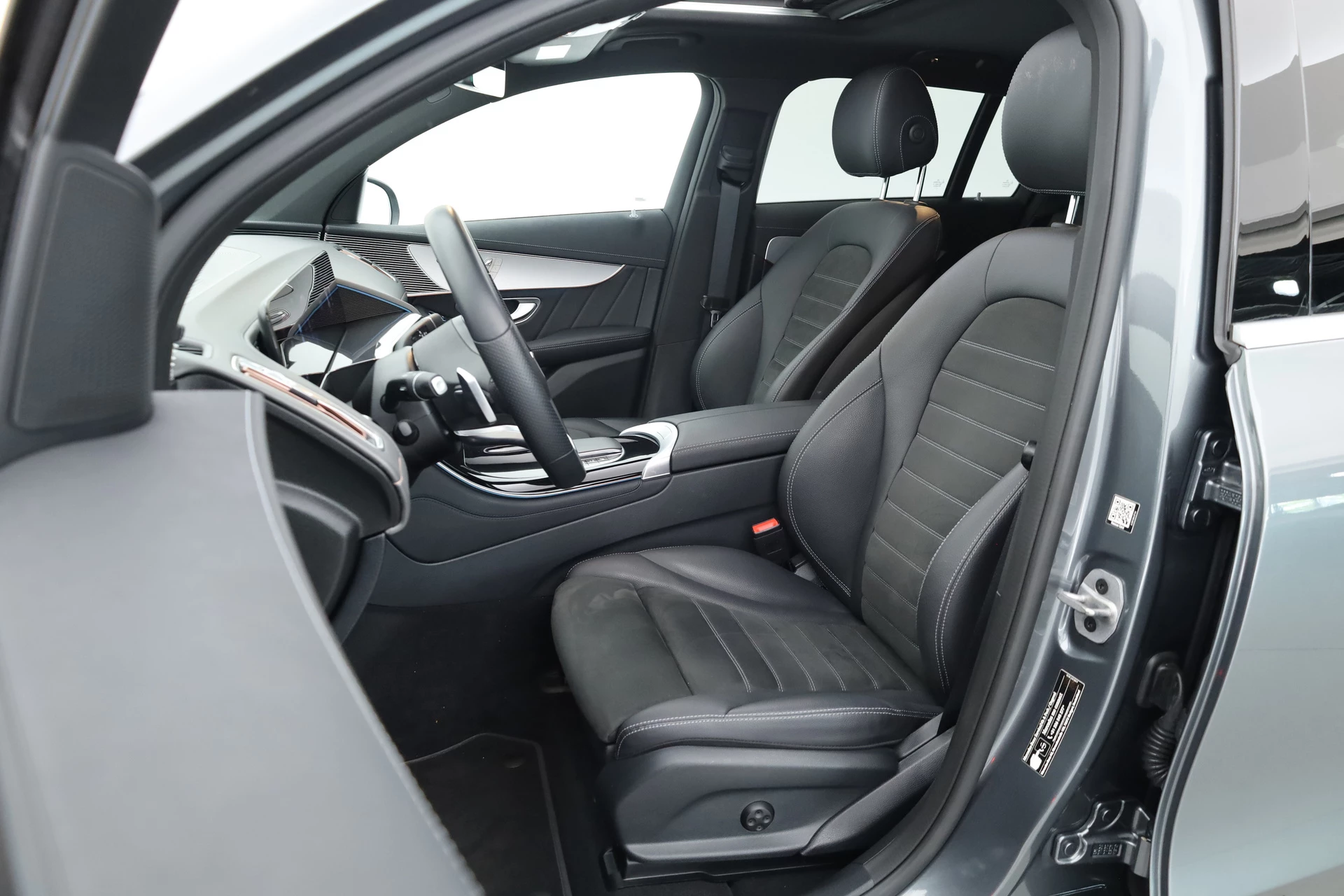 Hoofdafbeelding Mercedes-Benz EQC
