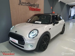 Hoofdafbeelding MINI Cooper Mini Mini 1.5 Cooper Chili|AUT|Carplay|Zwarte hemel|volle auto