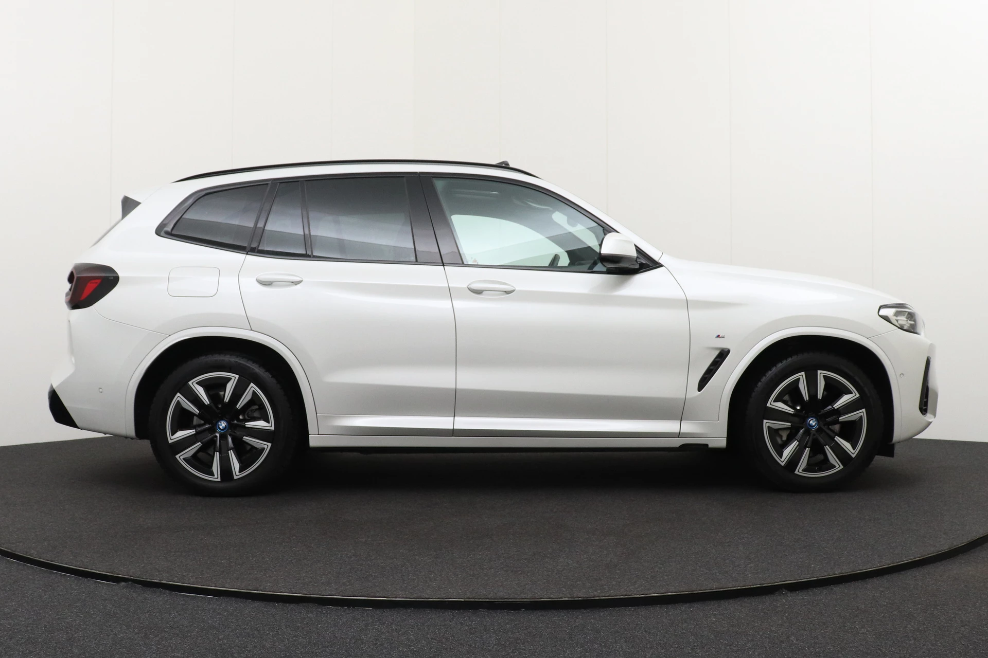 Hoofdafbeelding BMW iX3