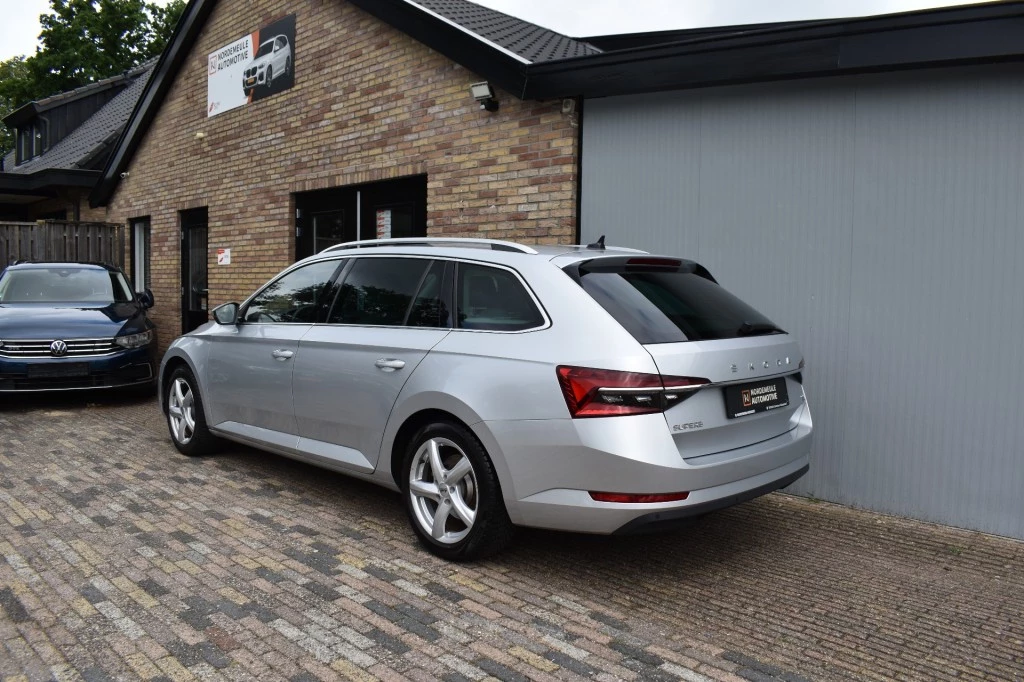 Hoofdafbeelding Škoda Superb