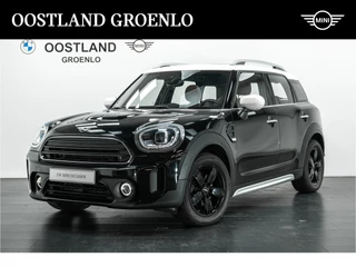 Hoofdafbeelding MINI Countryman MINI Countryman Cooper Classic Automaat / Panoramadak / LED / Stuurverwarming / Comfort Access / Comfortstoelen / Cruise Control / Leder
