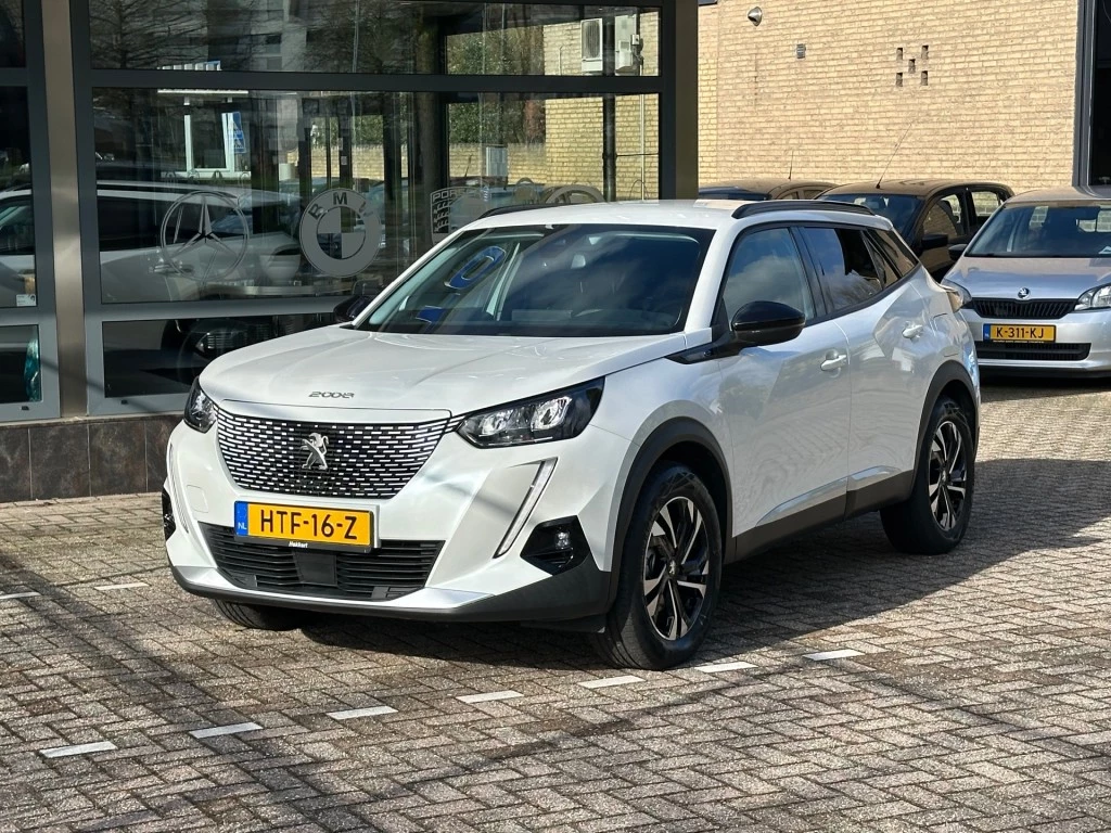 Hoofdafbeelding Peugeot e-2008