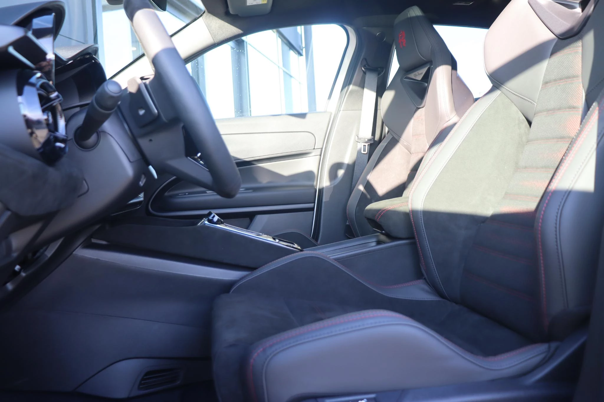 Hoofdafbeelding Alfa Romeo Junior