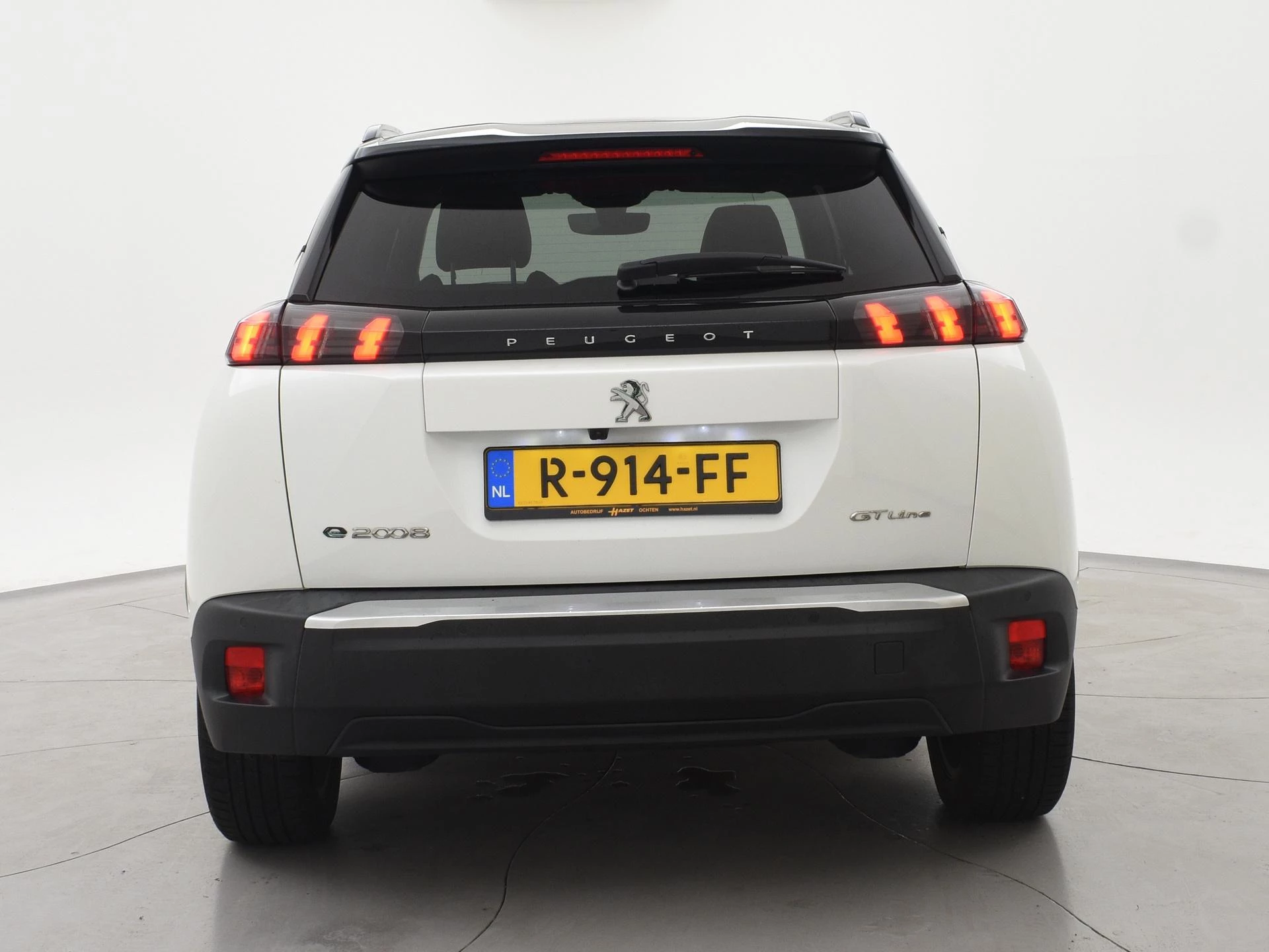 Hoofdafbeelding Peugeot e-2008