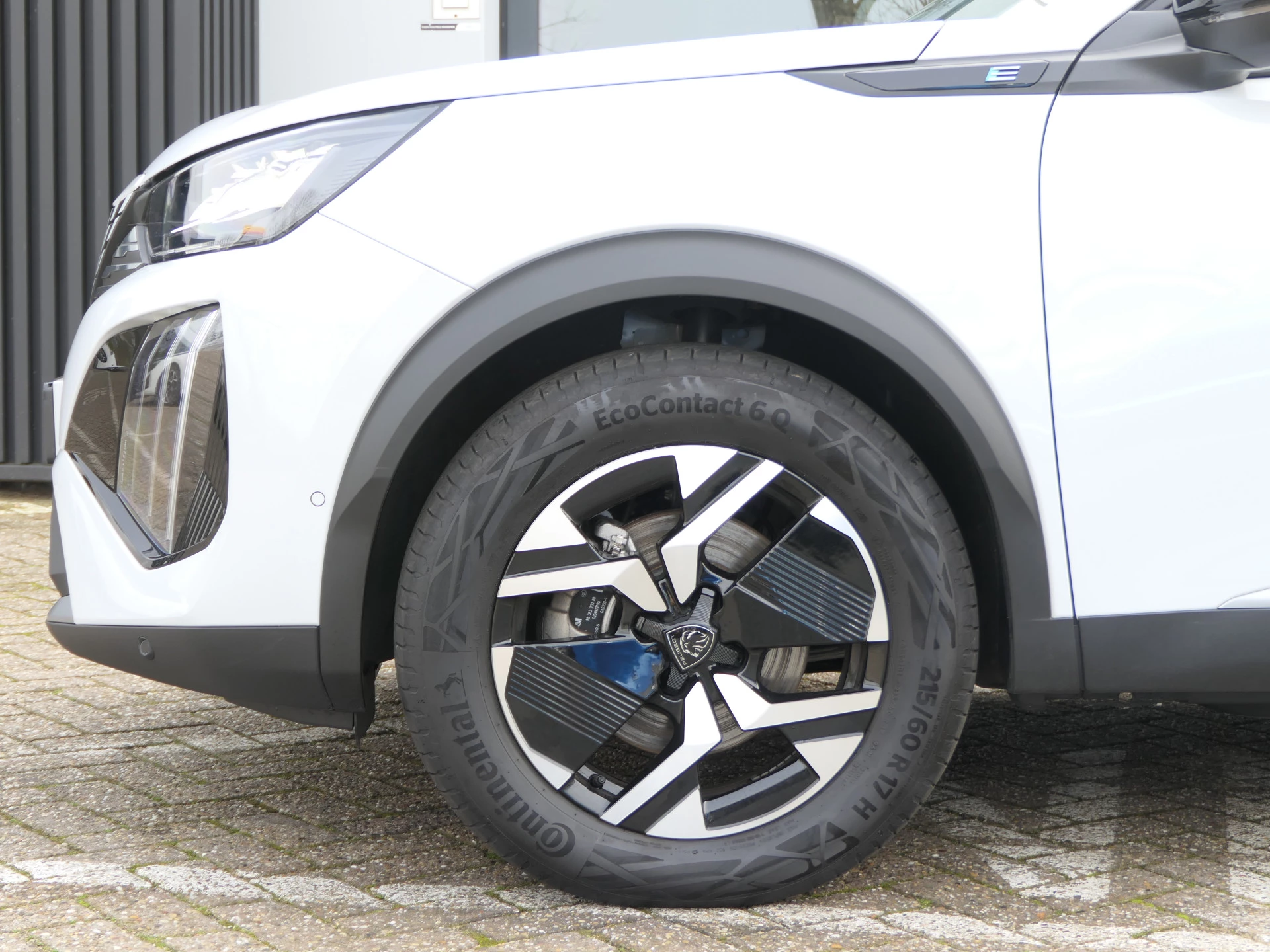 Hoofdafbeelding Peugeot e-2008