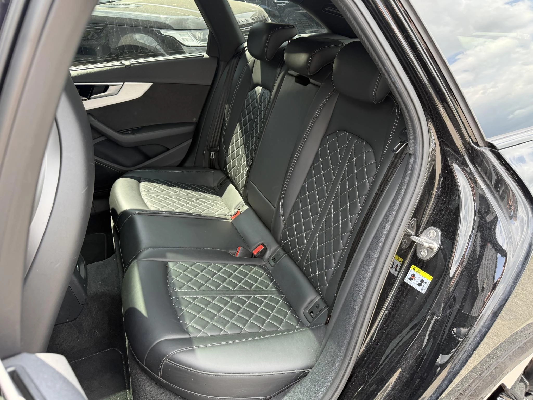 Hoofdafbeelding Audi S4
