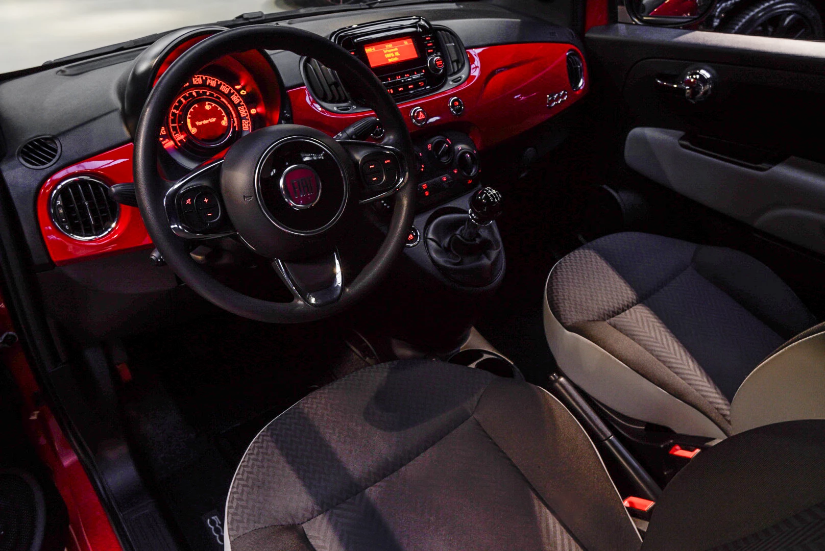 Hoofdafbeelding Fiat 500