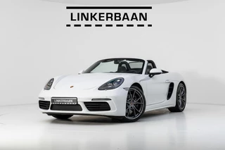 Hoofdafbeelding Porsche 718 Porsche 718 Boxster 2.0 | Bose | Sportuitlaat | PDLS | PDC | 20 inch |
