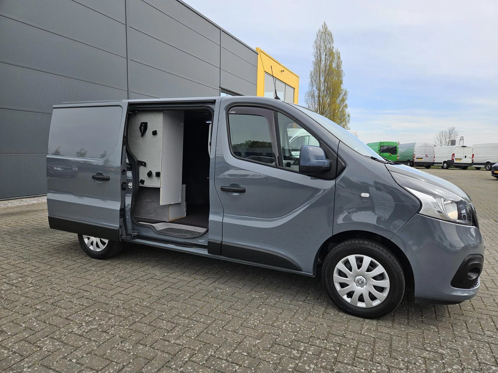 Hoofdafbeelding Nissan NV300