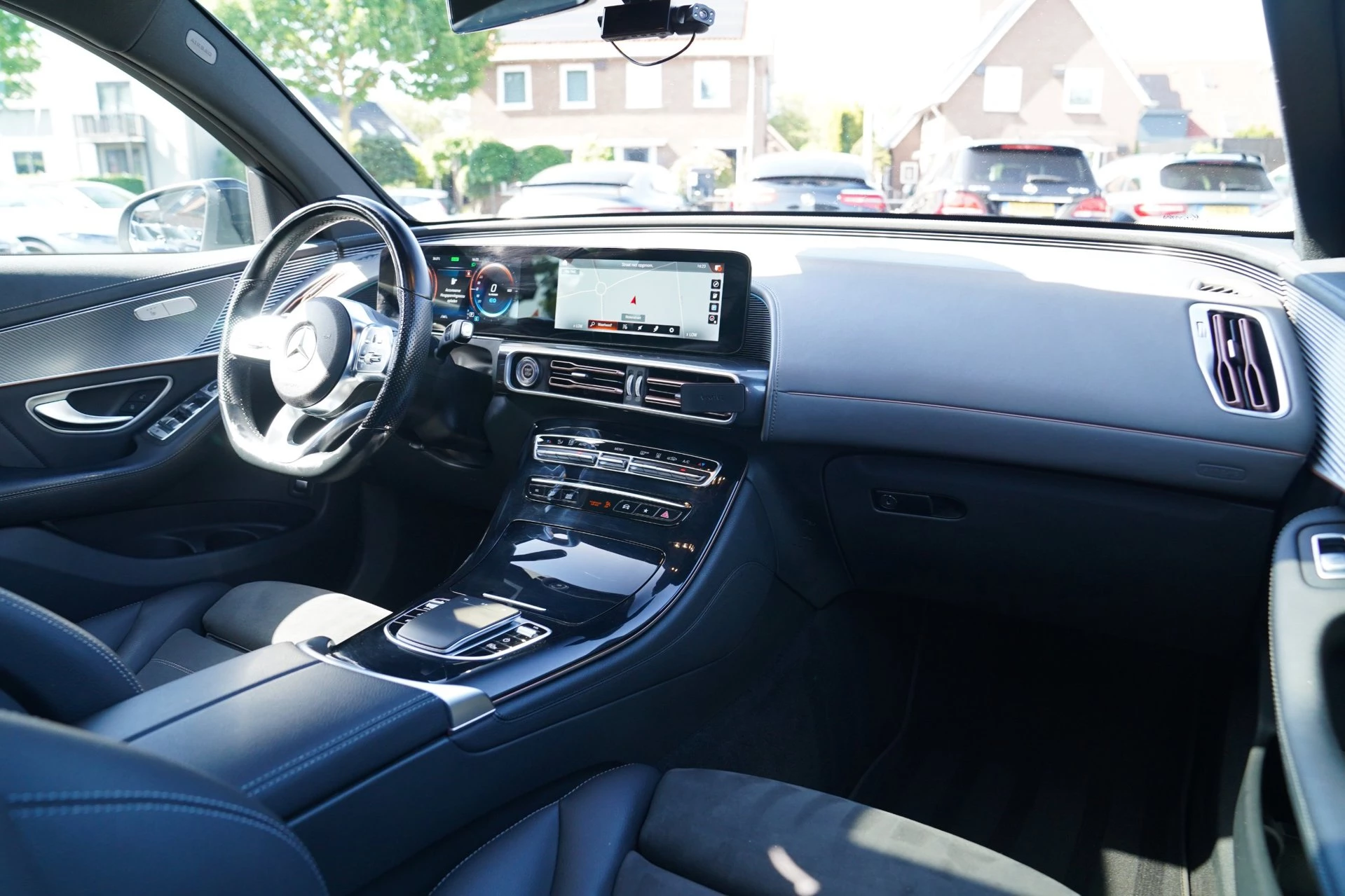 Hoofdafbeelding Mercedes-Benz EQC
