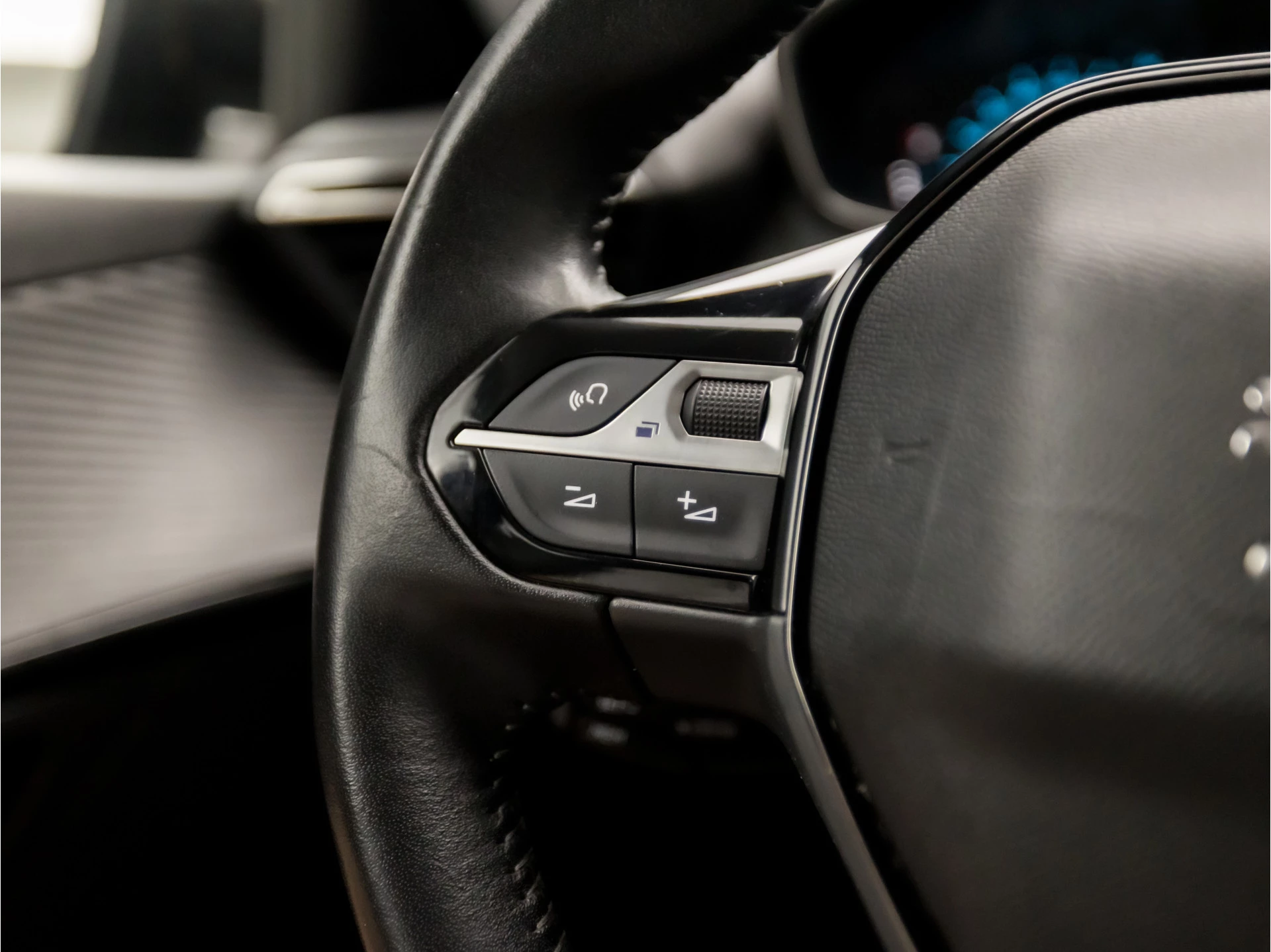 Hoofdafbeelding Peugeot e-208