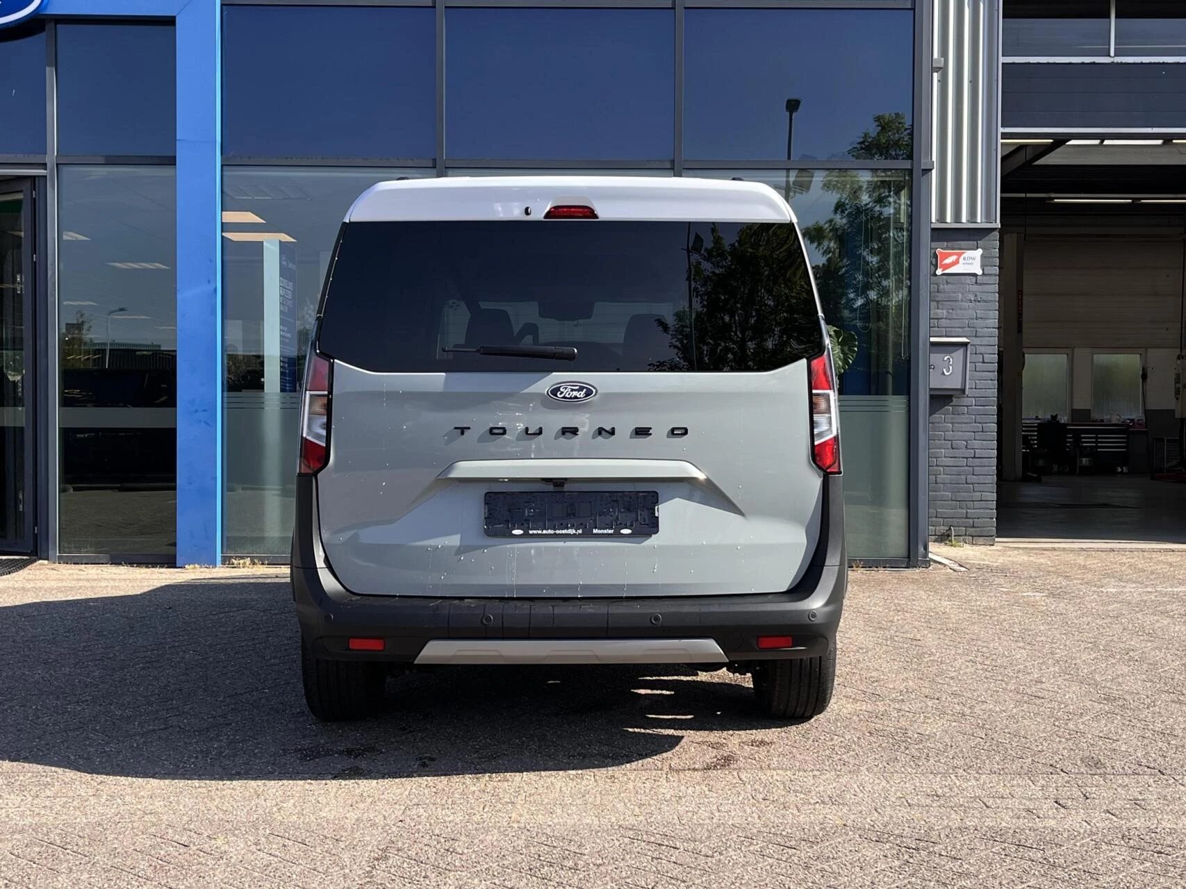 Hoofdafbeelding Ford Transit Courier