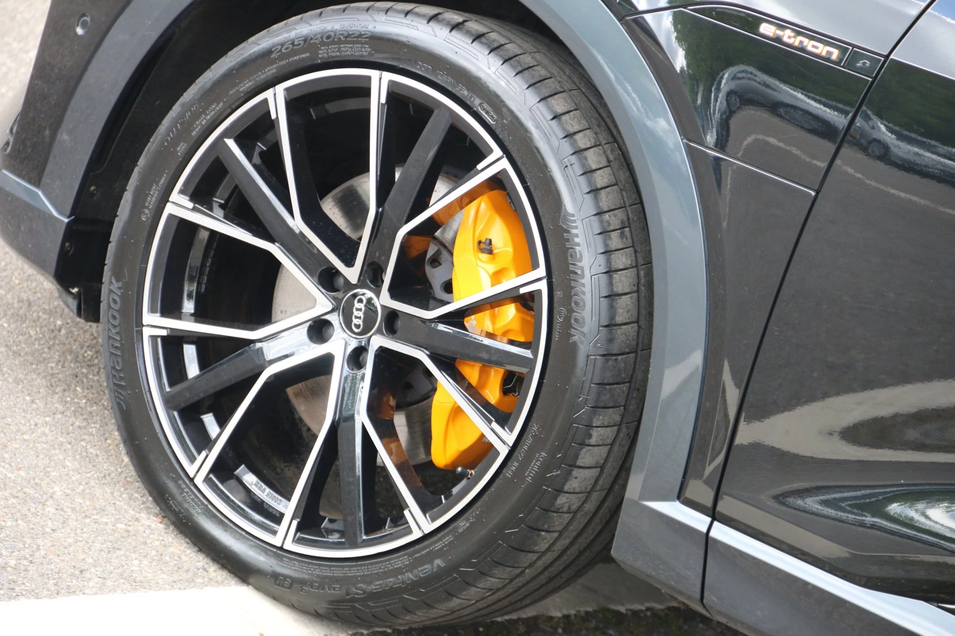 Hoofdafbeelding Audi e-tron