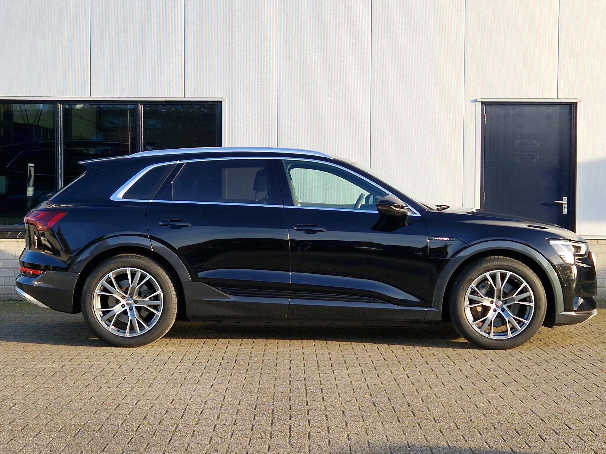 Hoofdafbeelding Audi e-tron