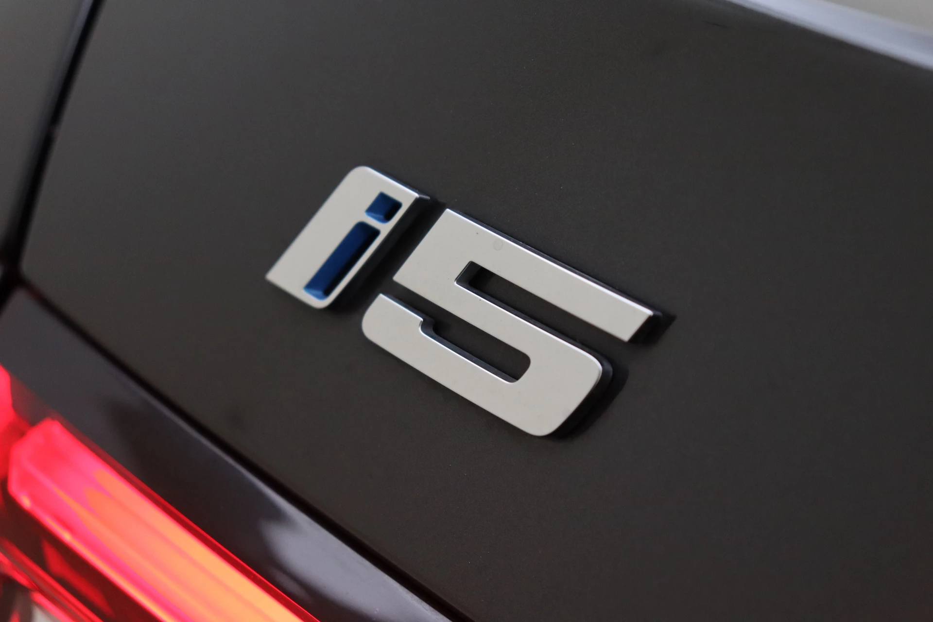 Hoofdafbeelding BMW i5