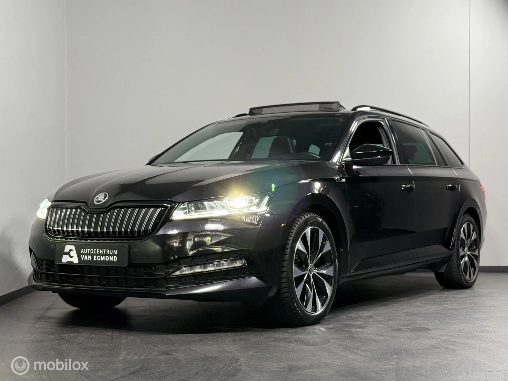 Hoofdafbeelding Škoda Superb