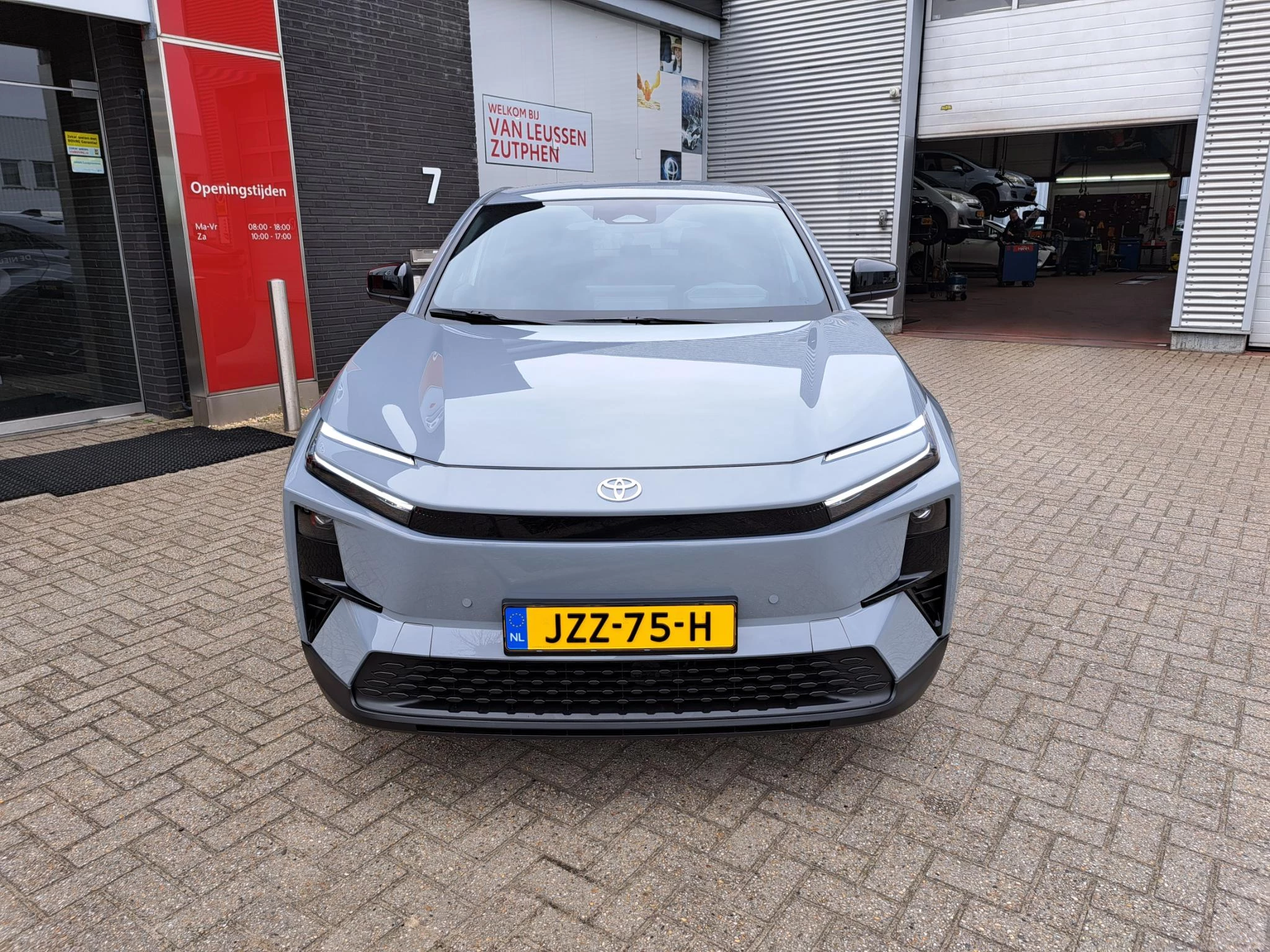 Hoofdafbeelding Toyota C-HR+