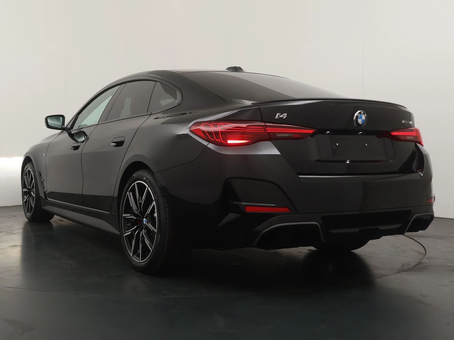 Hoofdafbeelding BMW i4