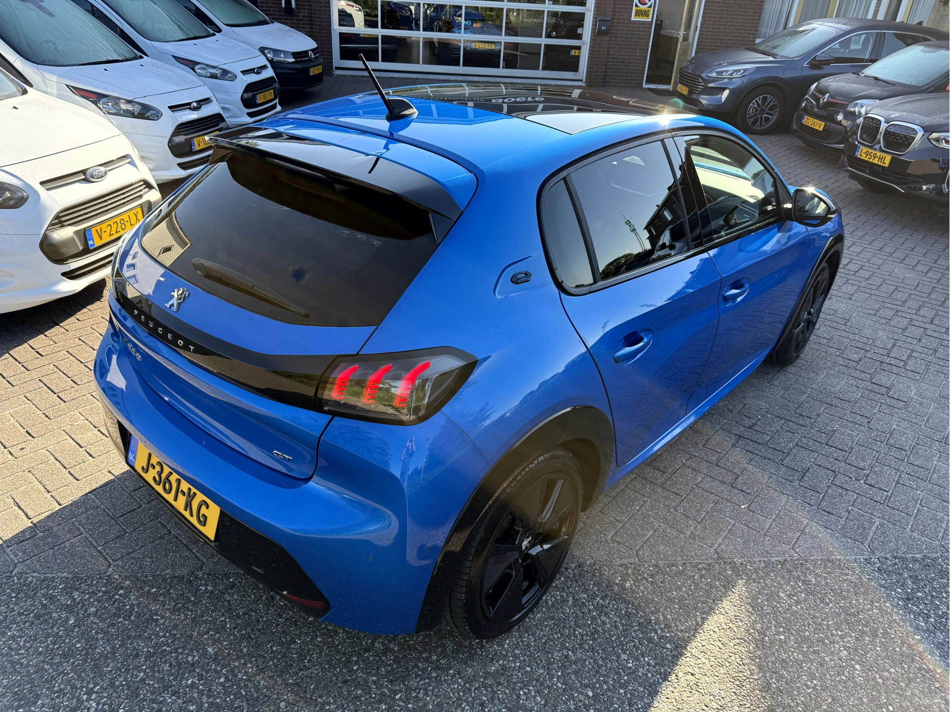 Hoofdafbeelding Peugeot e-208