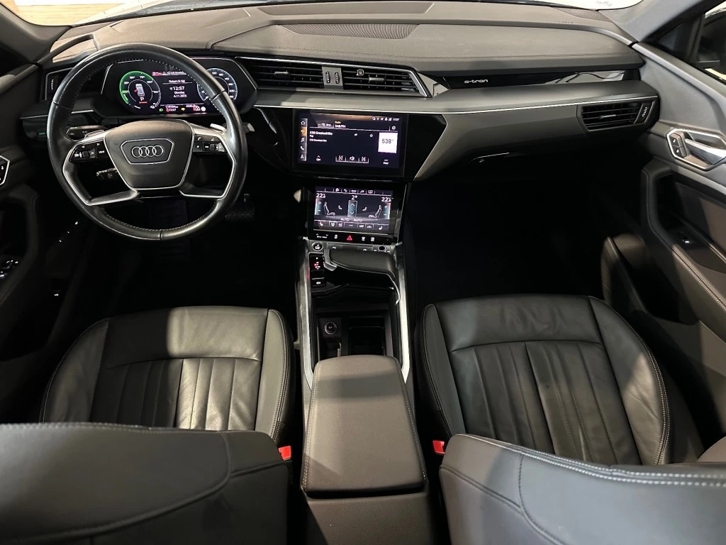 Hoofdafbeelding Audi e-tron