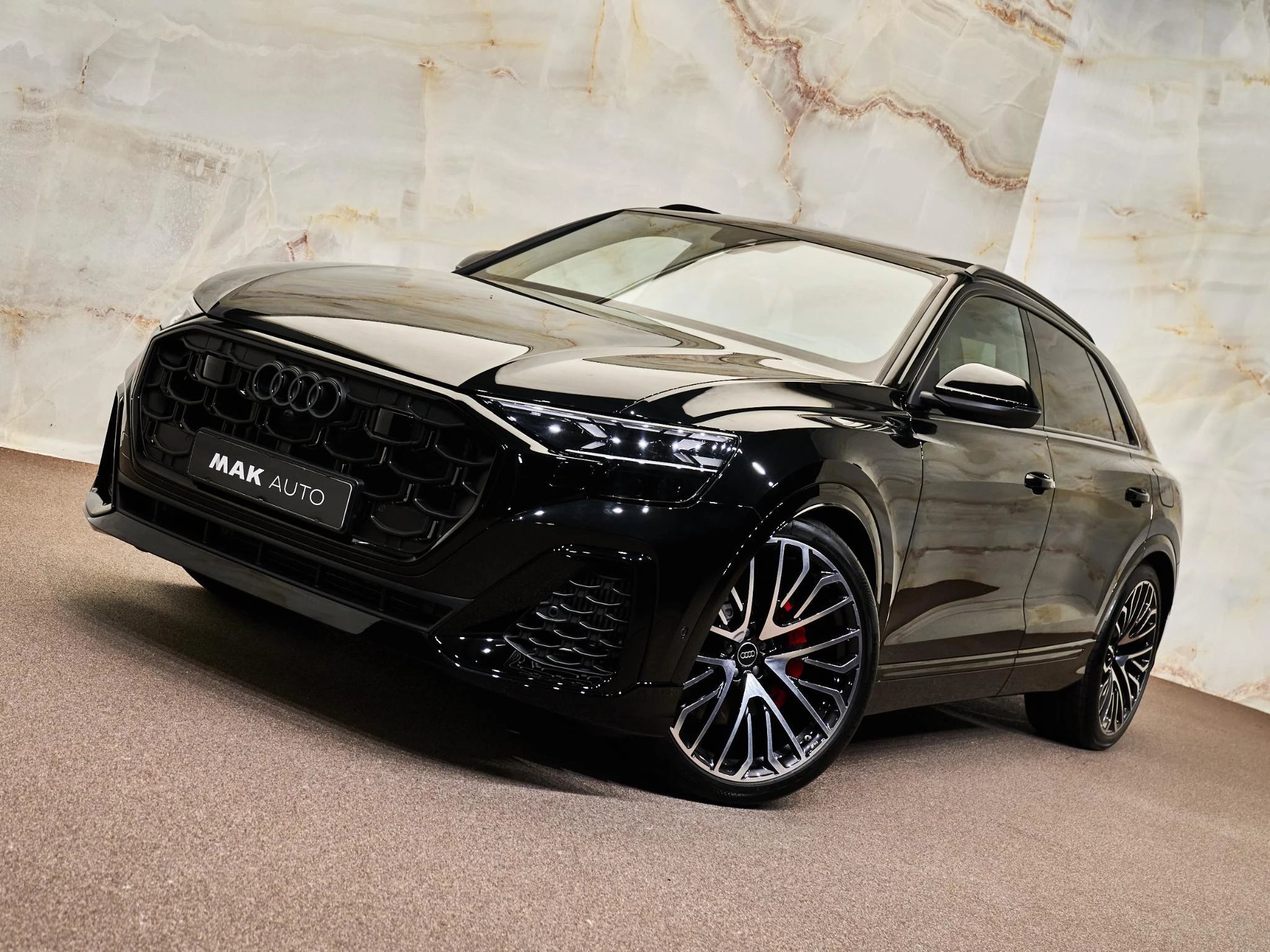 Hoofdafbeelding Audi Q8