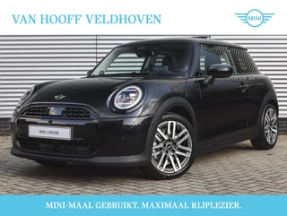 MINI 3-deurs Hatchback Cooper C Classic Automaat / Panoramadak / Parking Assistant Plus / Head-Up / Comfort Access / Harman Kardon / Stoelverwarming