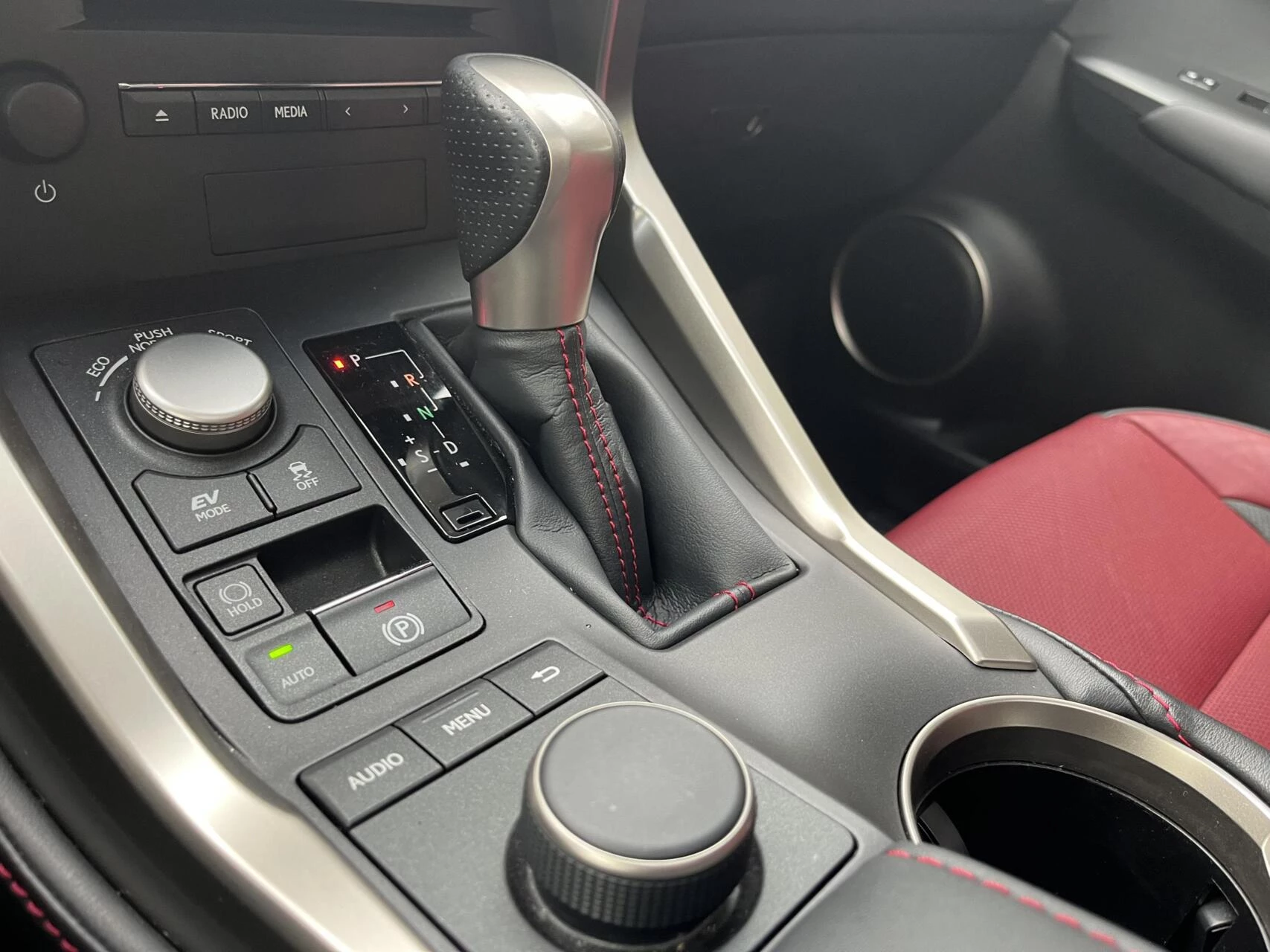 Hoofdafbeelding Lexus NX