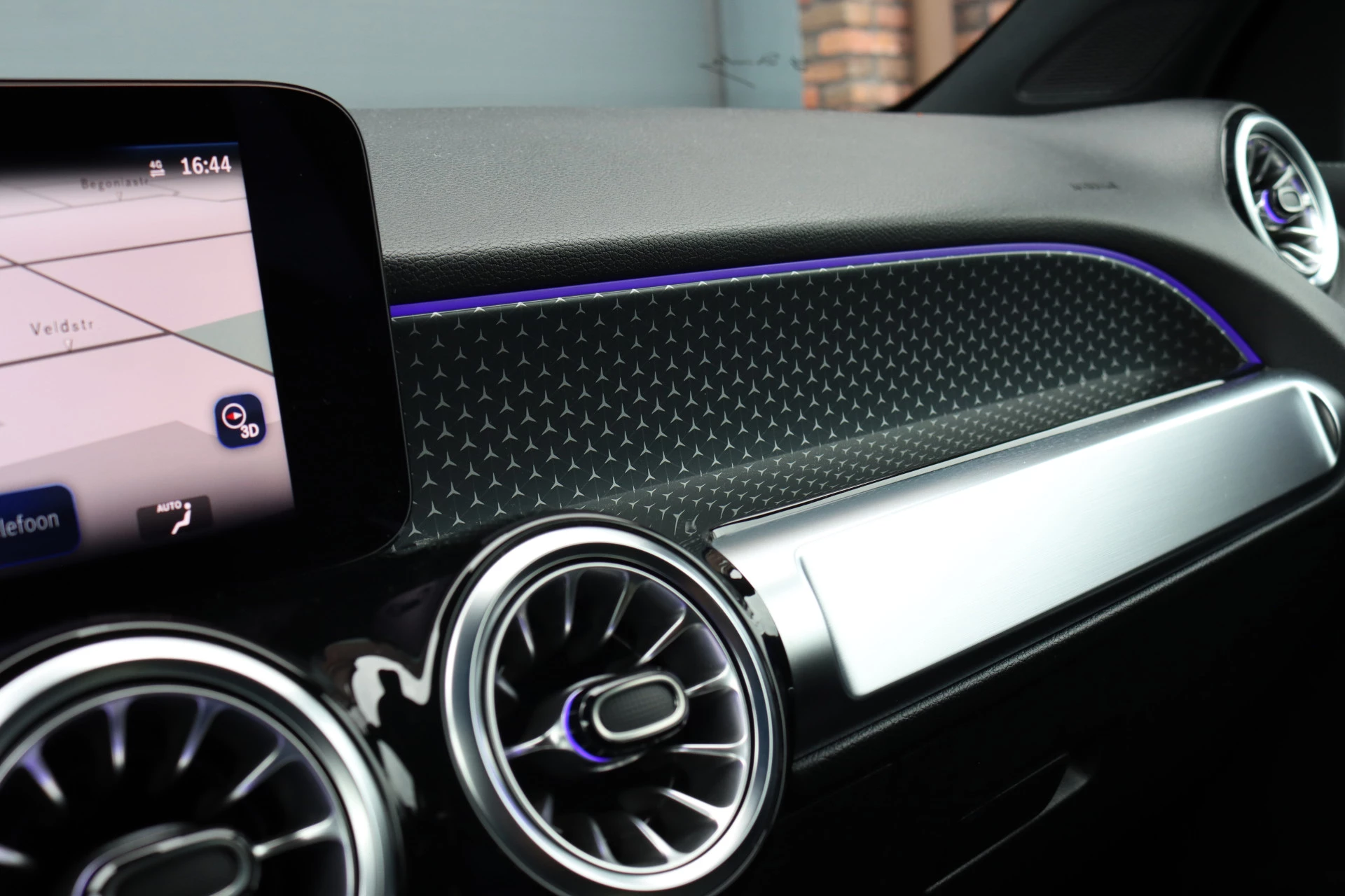 Hoofdafbeelding Mercedes-Benz EQB