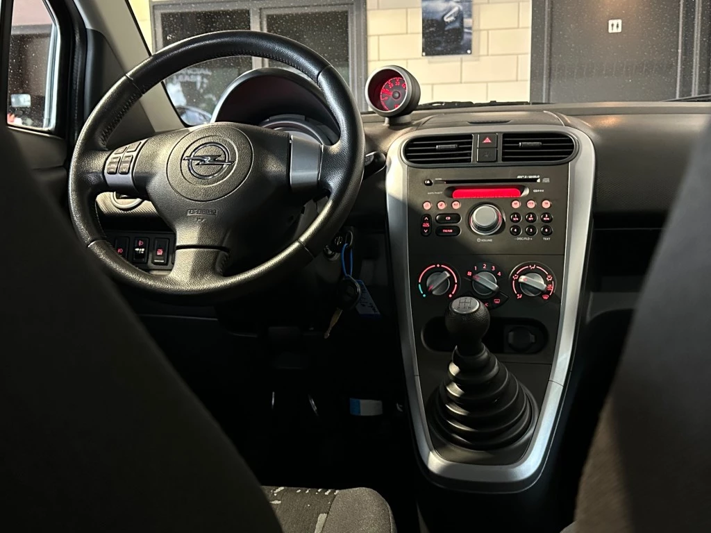 Hoofdafbeelding Opel Agila