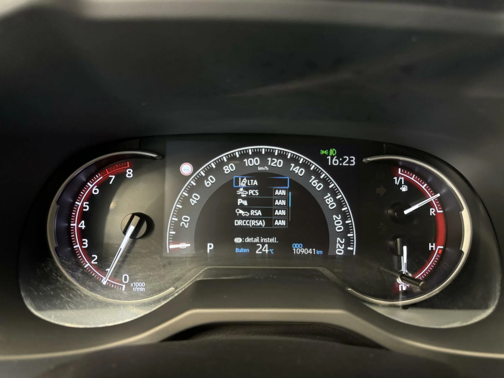 Hoofdafbeelding Toyota RAV4