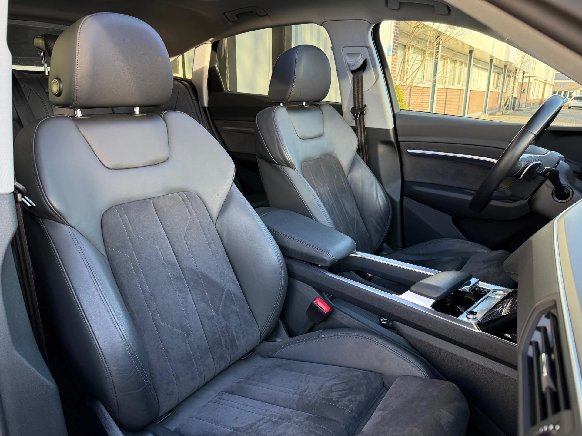 Hoofdafbeelding Audi e-tron