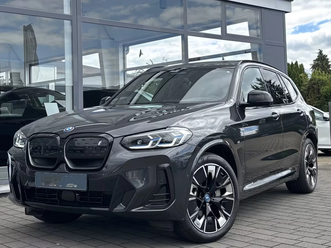Hoofdafbeelding BMW iX3