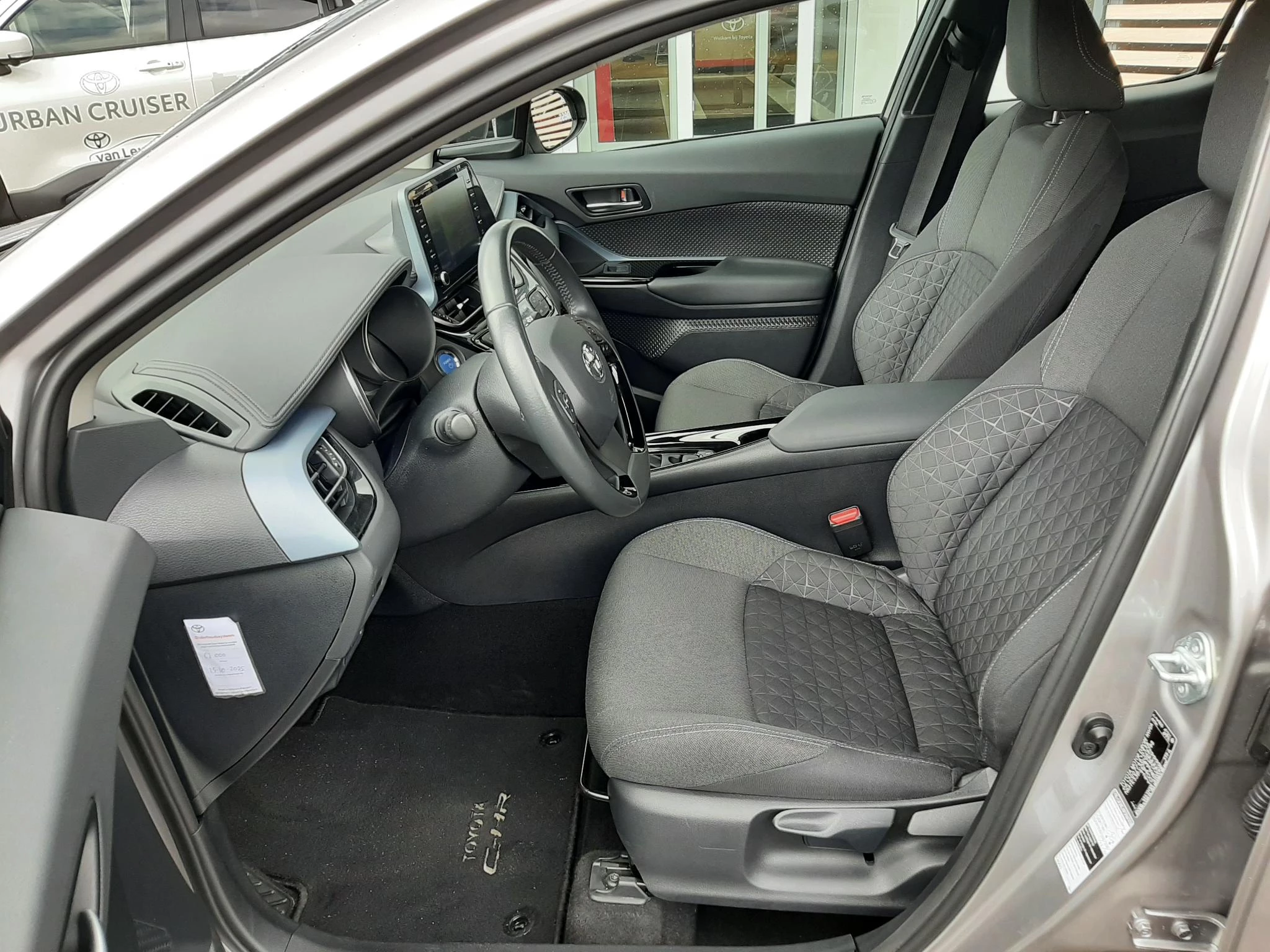 Hoofdafbeelding Toyota C-HR