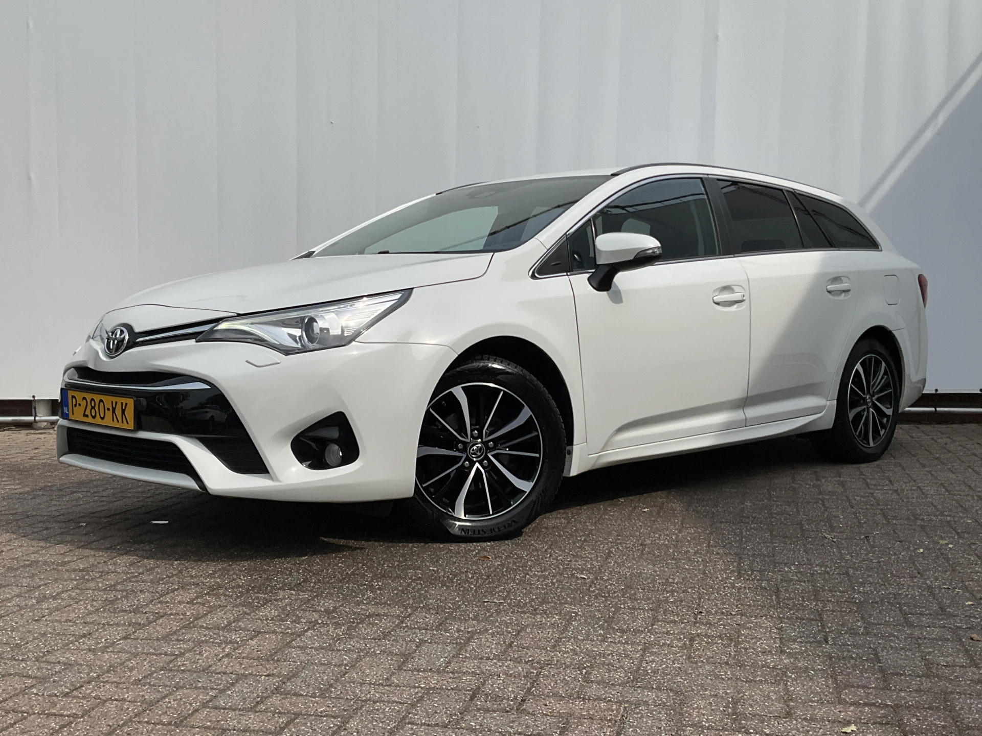 Hoofdafbeelding Toyota Avensis