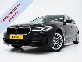 BMW 5 Serie Touring 530e xDrive | LED Grille | Trekhaak | Leder | Adaptive Cruise | HUD | Keyless | Camera | Carplay