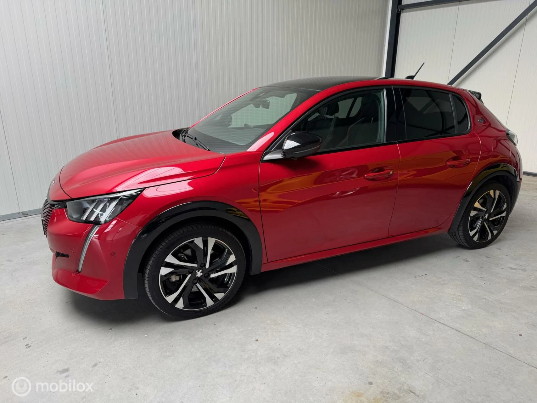 Hoofdafbeelding Peugeot e-208