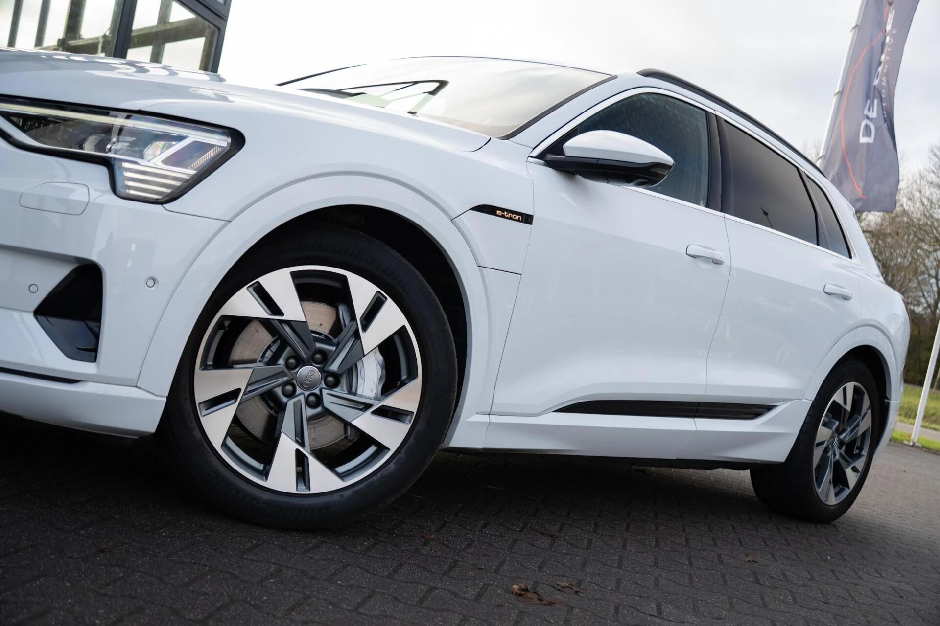 Hoofdafbeelding Audi e-tron